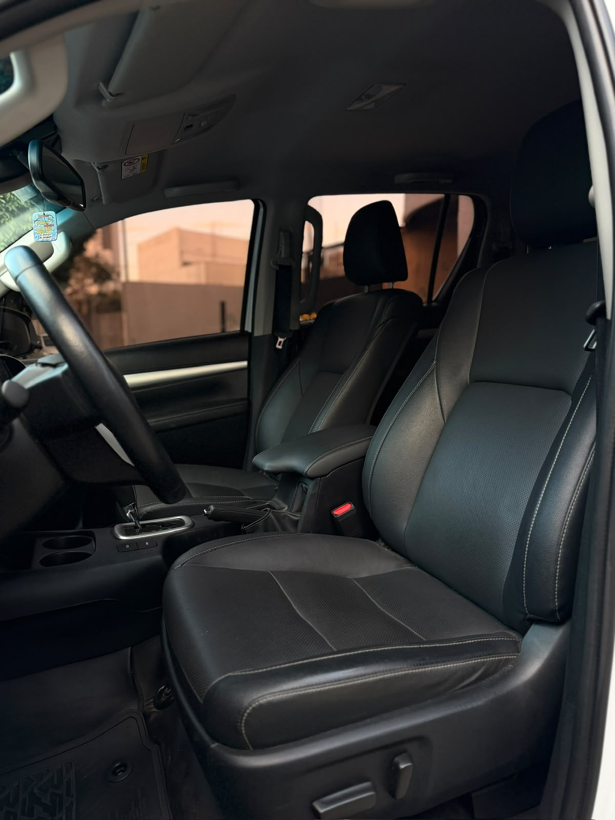 TOYOTA HILLUX 2024 - Foto 3