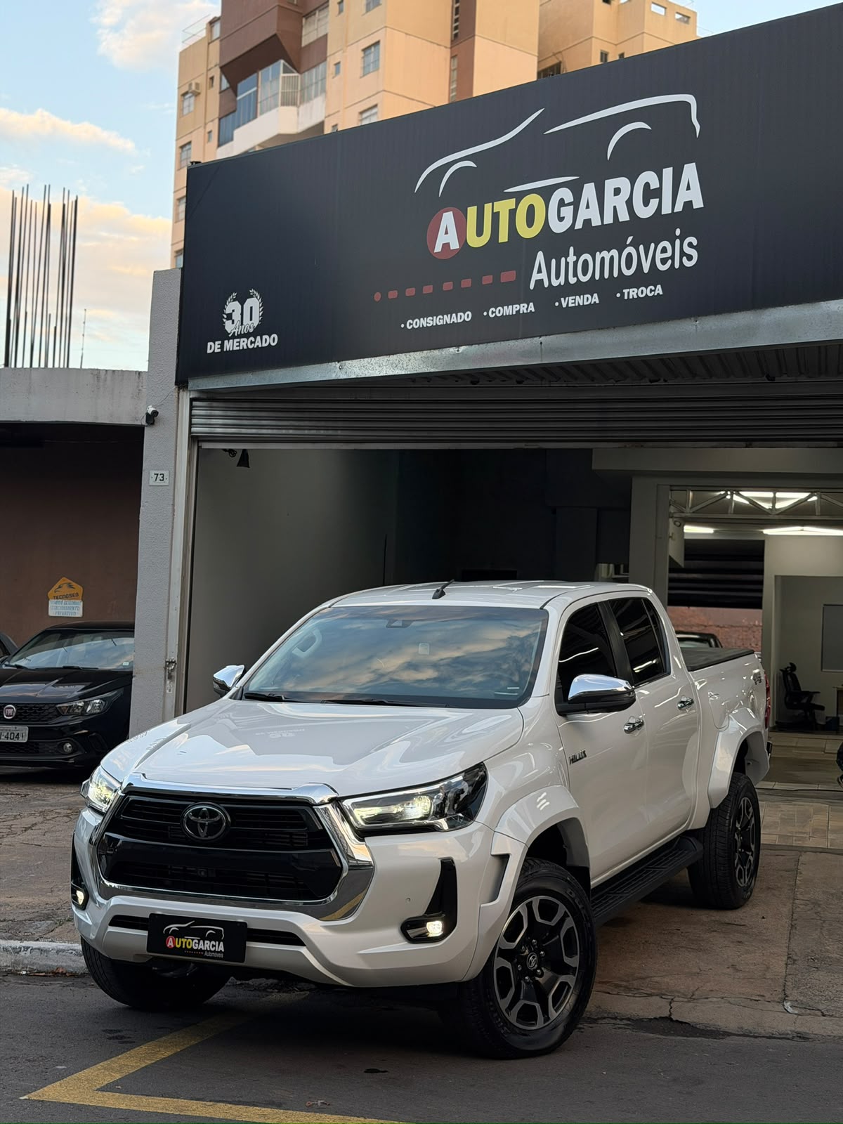 TOYOTA HILLUX 2024 - Foto 8