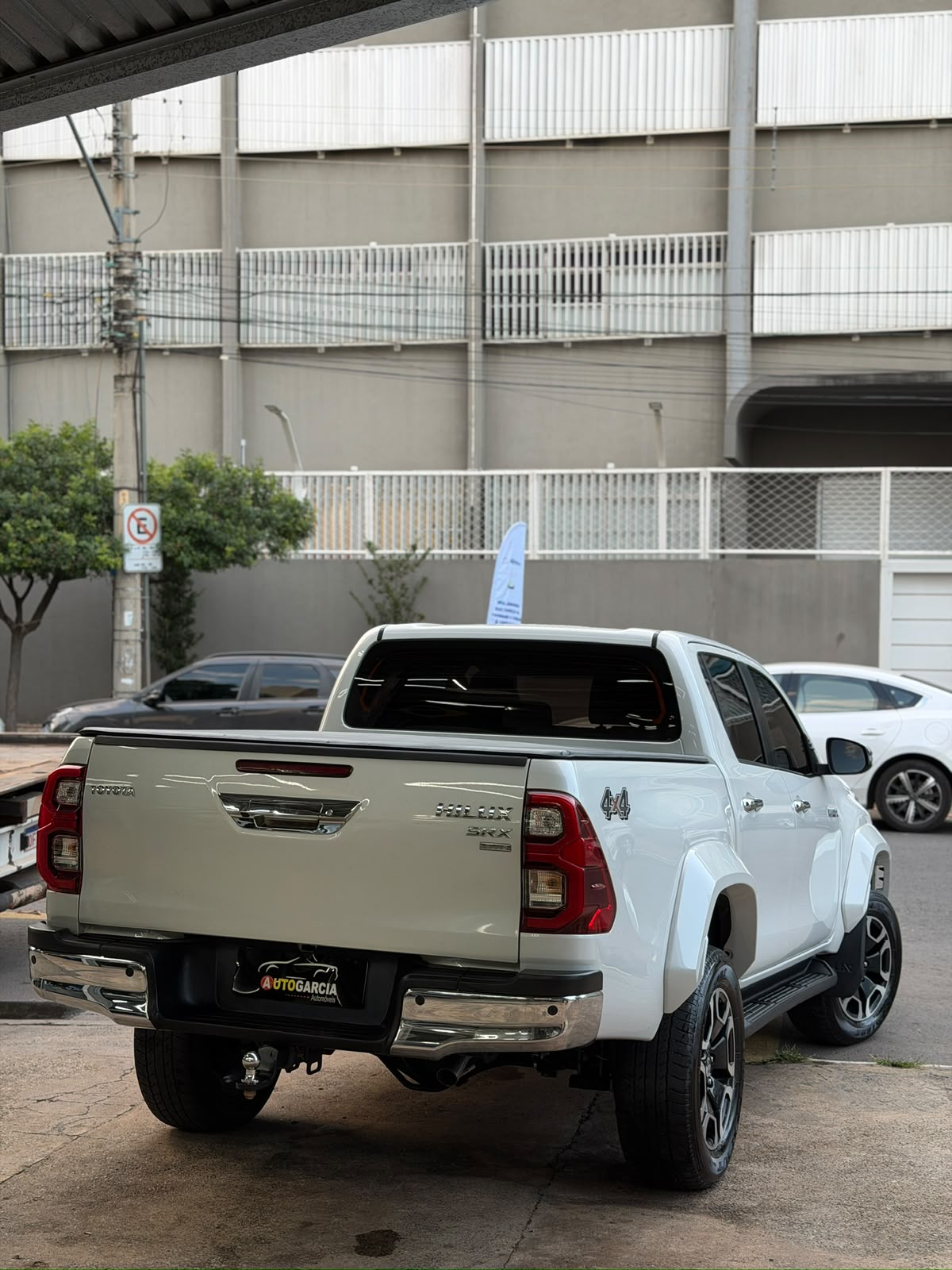 TOYOTA HILLUX 2024 - Foto 13