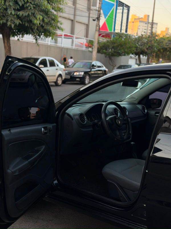 VOLKSWAGEN GOL 2010 - Foto 6