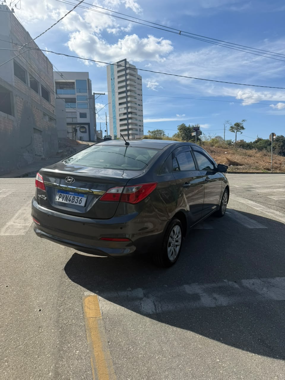 HYUNDAI HB20S - foto 4