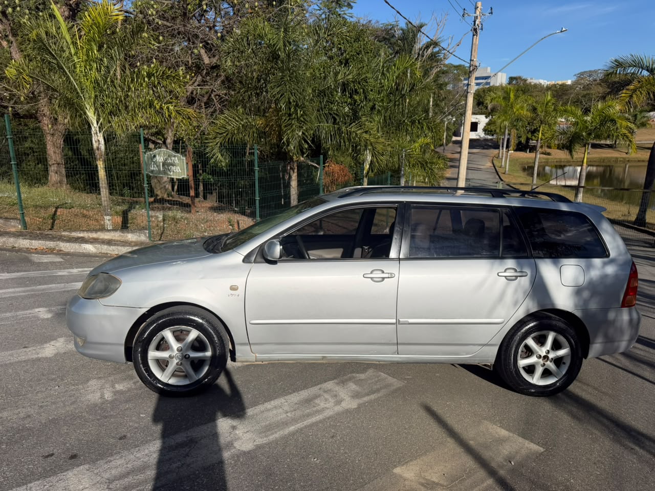 TOYOTA COROLLA FIELDER - foto 3