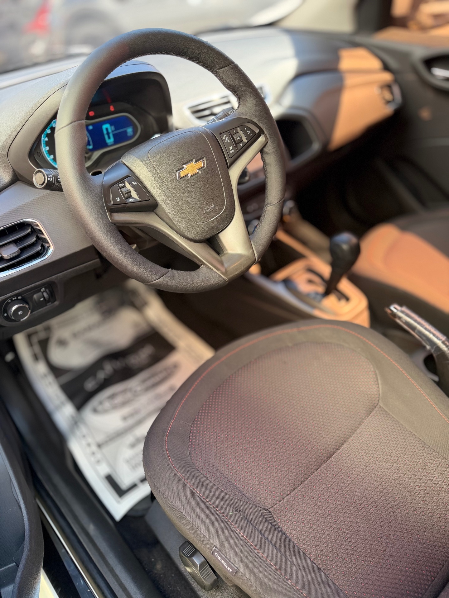 CHEVROLET ONIX LTZ 1.4 AT 2015 - Foto 7