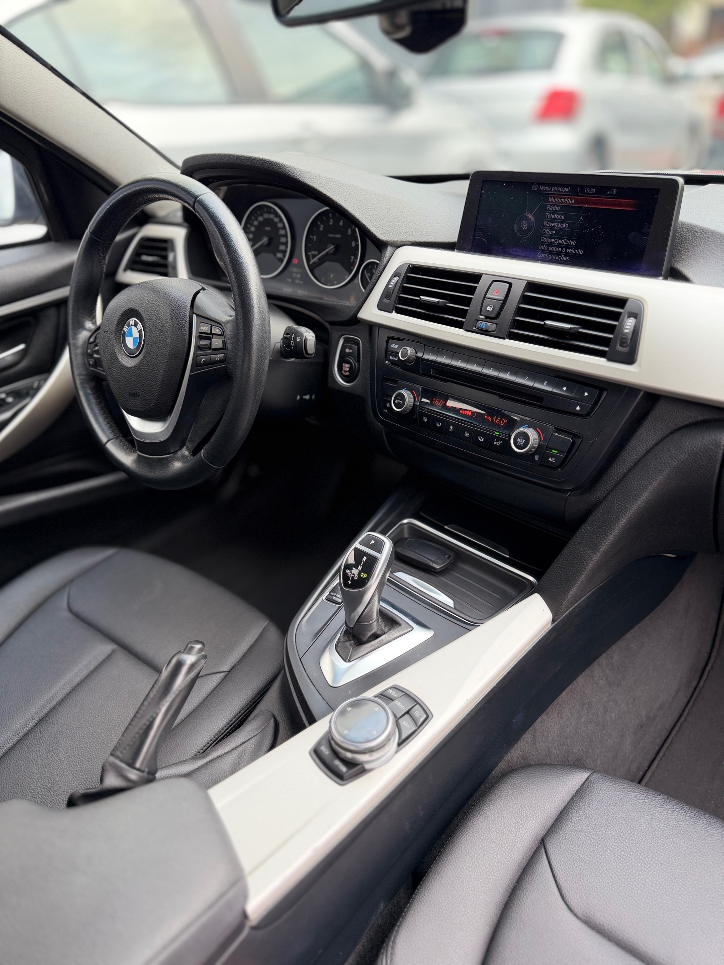 BMW 320I BLINDADA 2014 - Foto 6