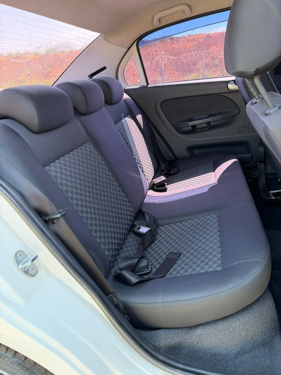 Volkswagen VOYAGE 1.6 2015 - foto 12