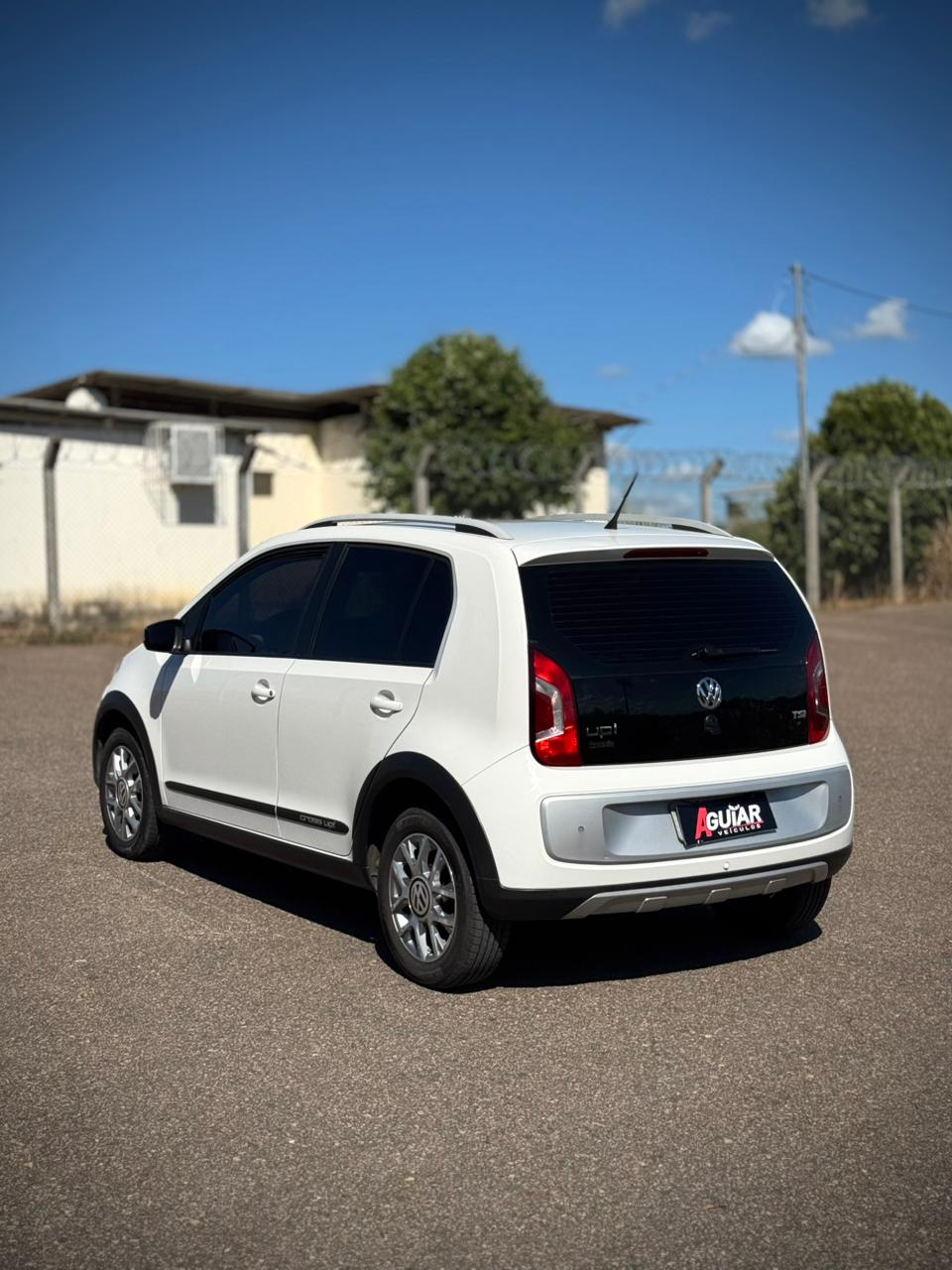 Volkswagen CROSS UP!TSI 1.0 2017 - foto 2
