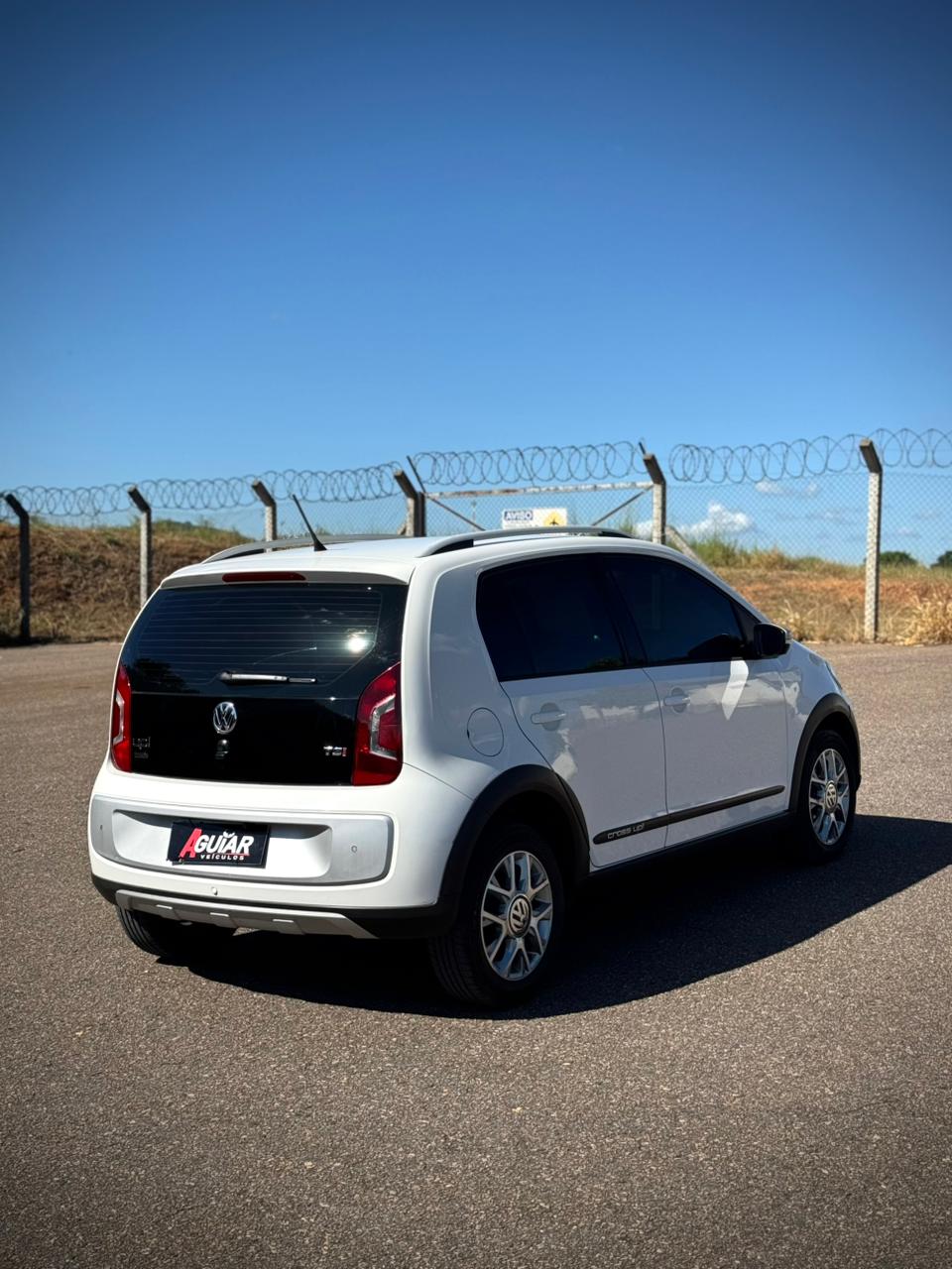 Volkswagen CROSS UP!TSI 1.0 2017 - foto 6