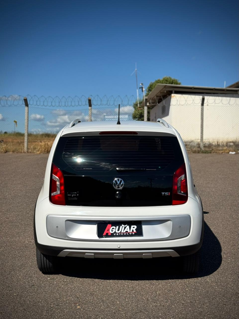Volkswagen CROSS UP!TSI 1.0 2017 - foto 9