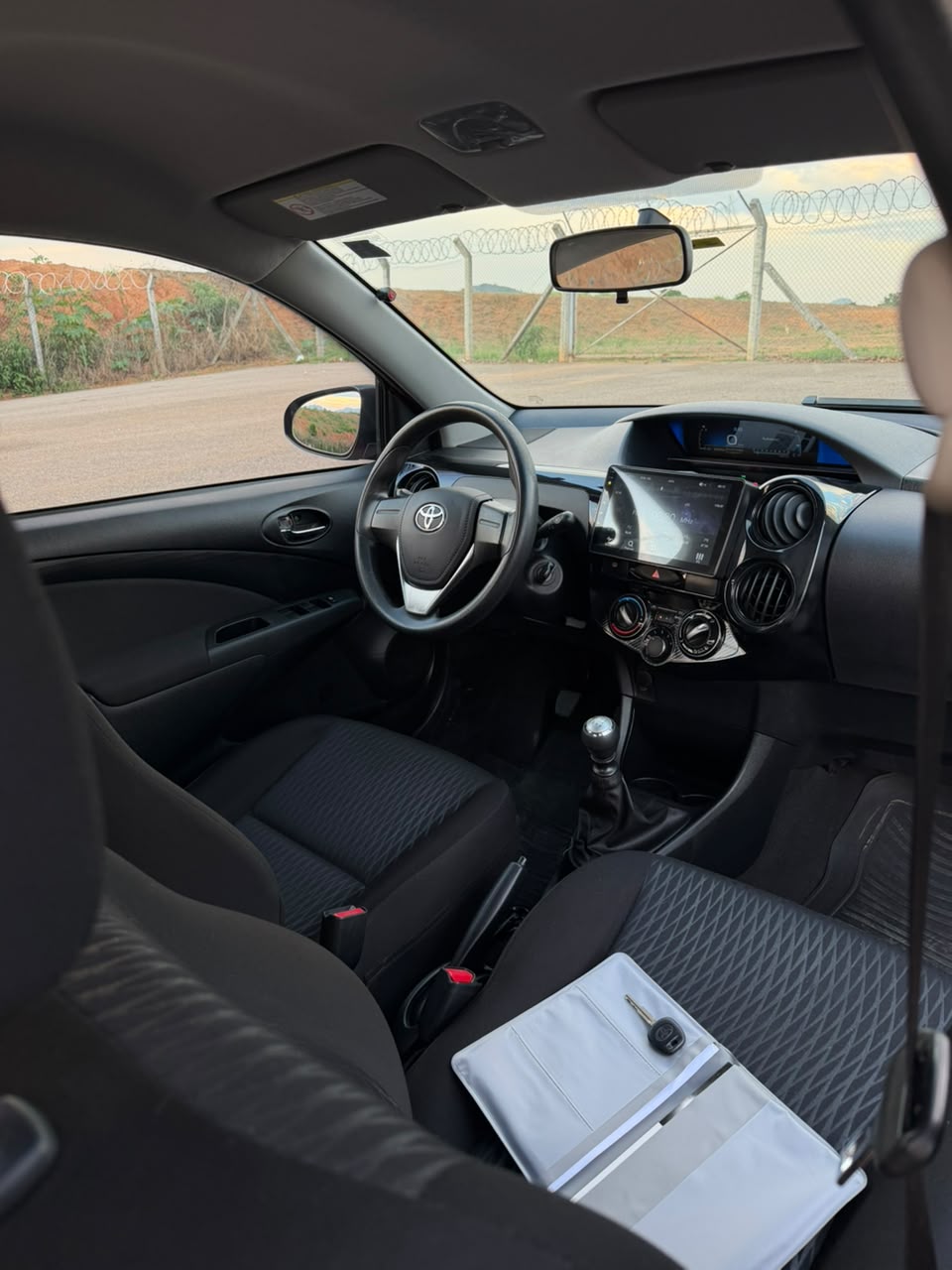 Toyota ETIOS 1.3 X 2017 - foto 3