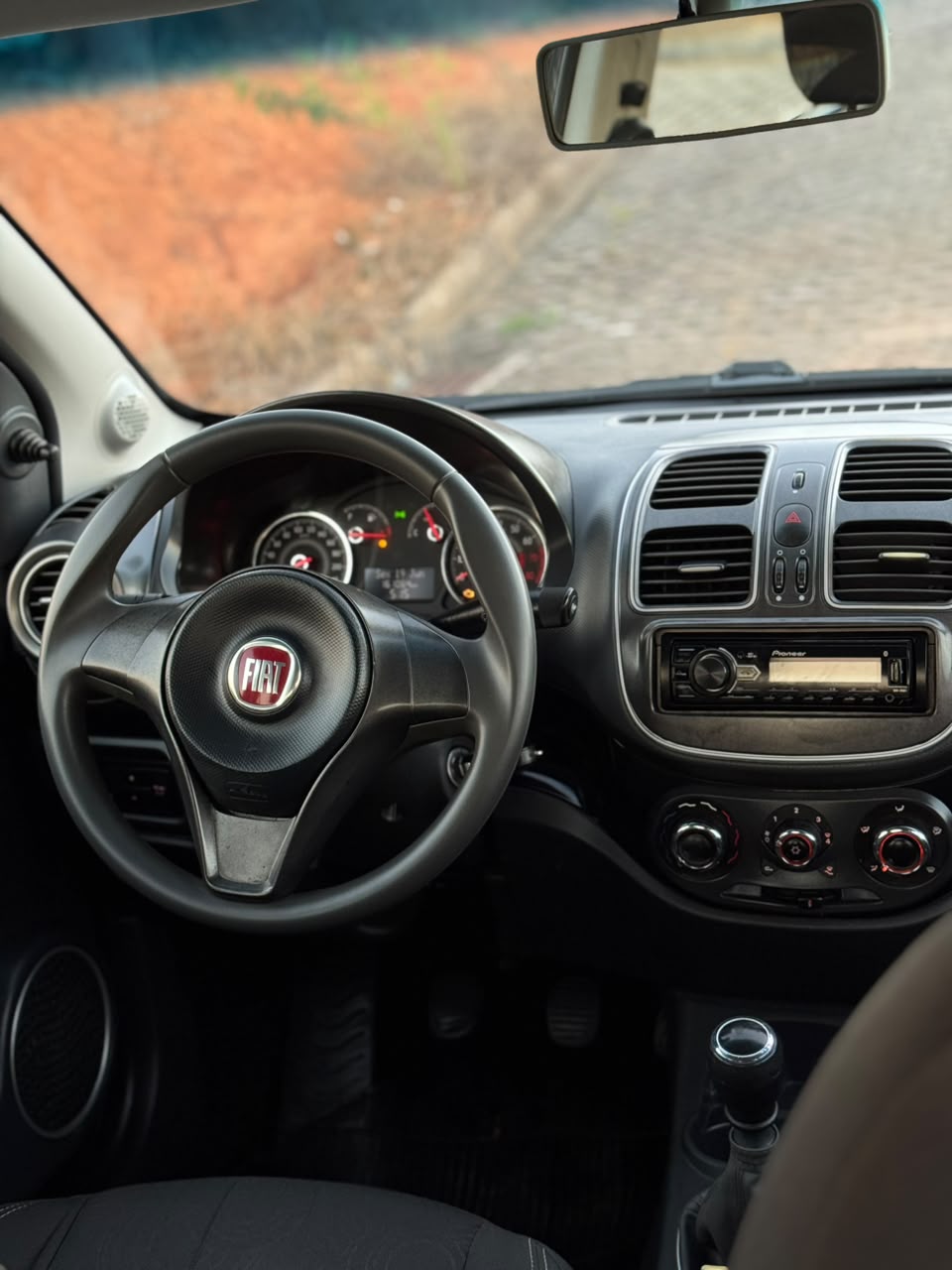 FIAT GRAND SIENA ATRACTIVE 1.4 2018 - foto 3