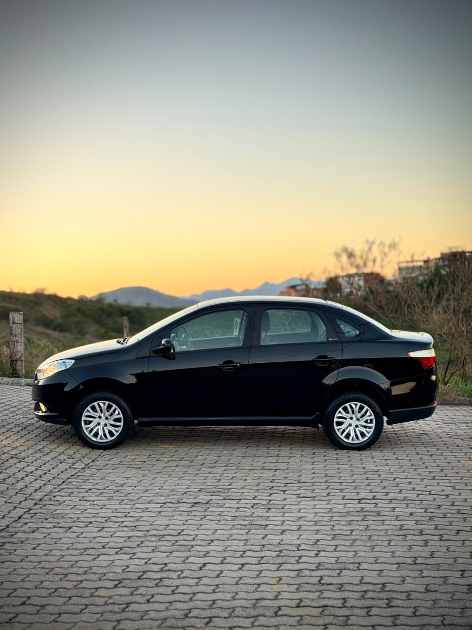 FIAT GRAND SIENA ATRACTIVE 1.4 2018 - foto 8