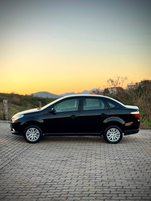 FIAT GRAND SIENA ATRACTIVE 1.4 2018 2018 — foto 9