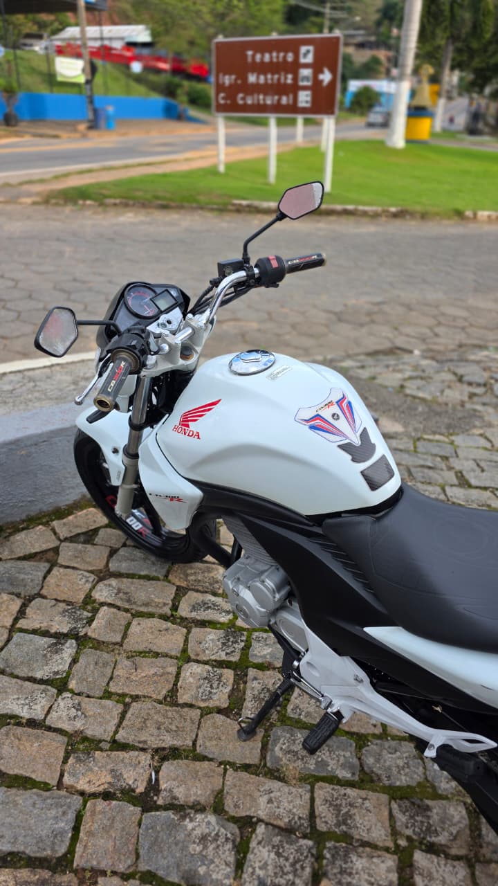HONDA CB 2014 - Foto 2