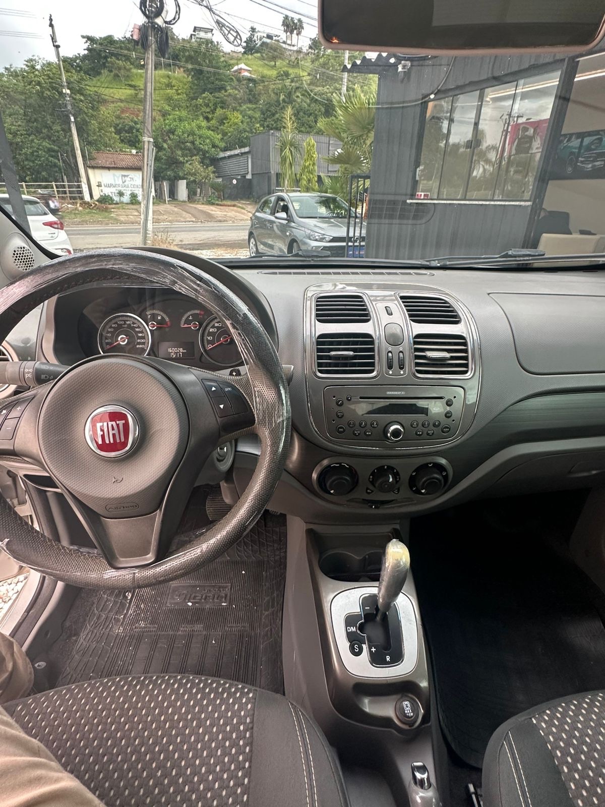 FIAT SIENNA ESSENCE 1.6 2014 - Foto 7
