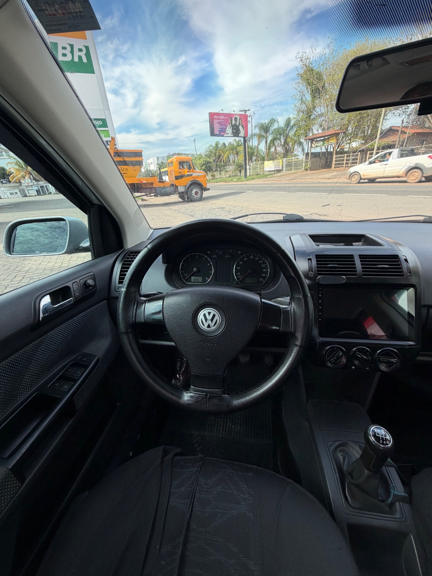 Volkswagen Polo Sedan 2009 - foto 7