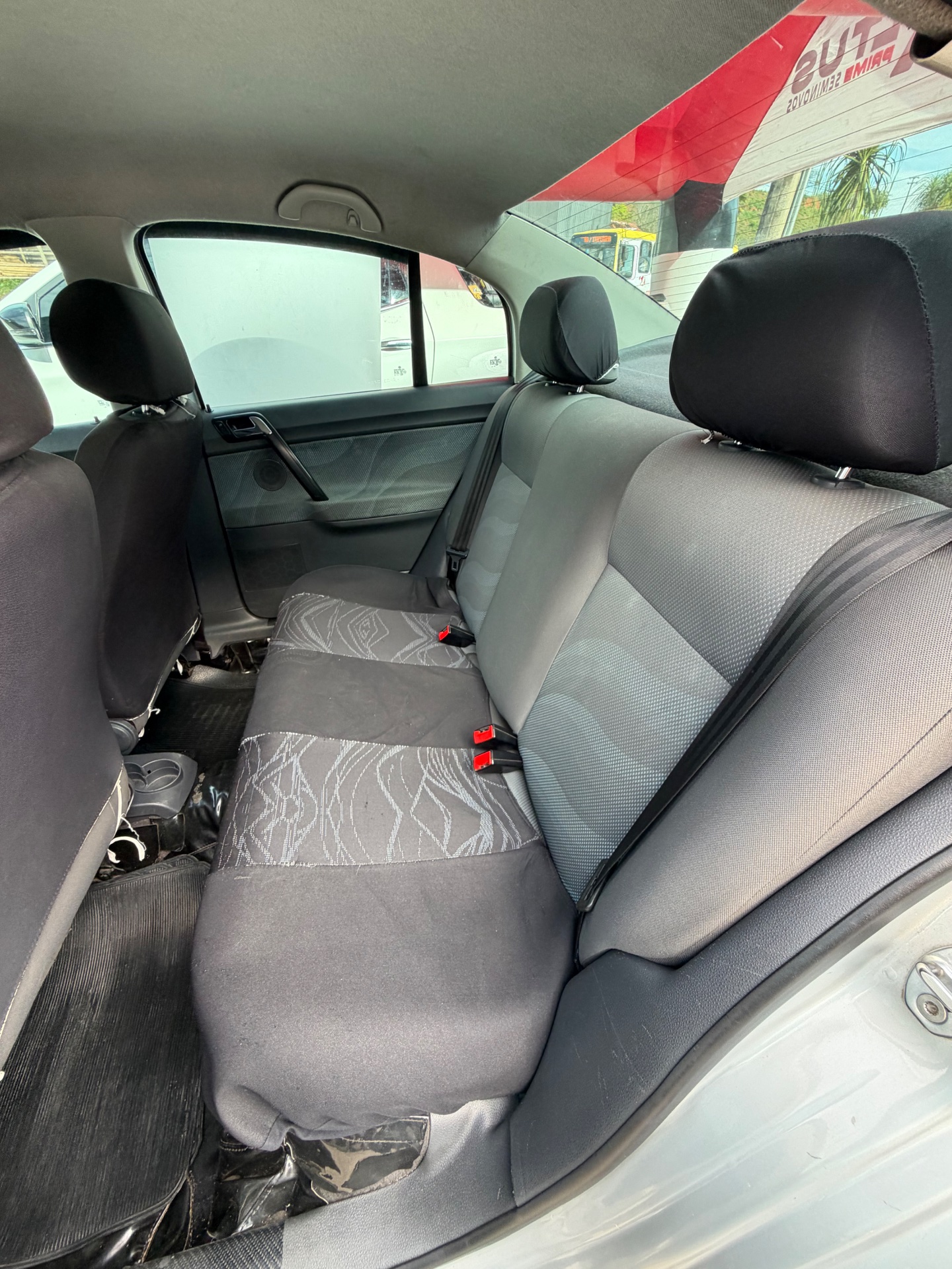Volkswagen Polo Sedan 2009 - foto 10
