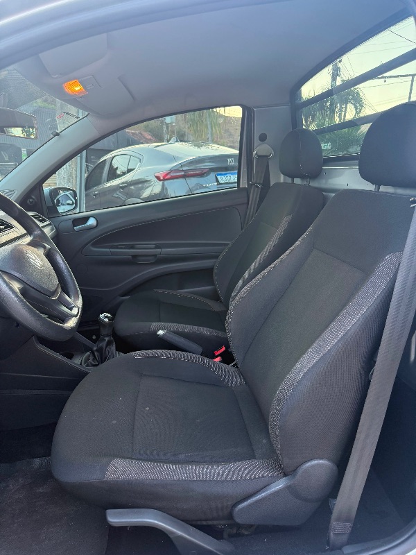 VOLKSWAGEN SAVEIRO ROBUST 1.6 2024 - Foto 6