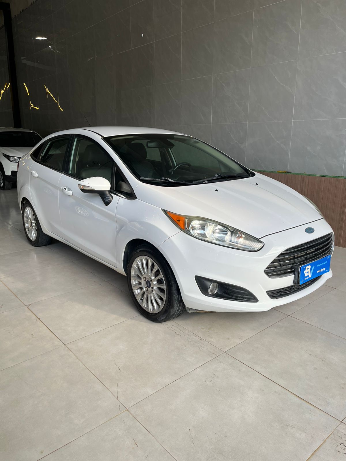 Ford FIESTA SEDAN 2014 - foto 4