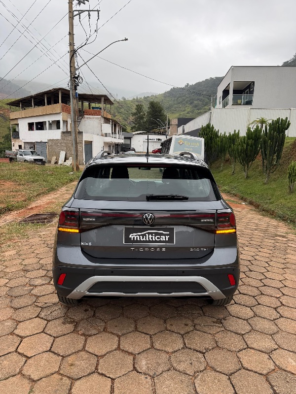 VOLKSWAGEN T-CROSS 2025 - Foto 6