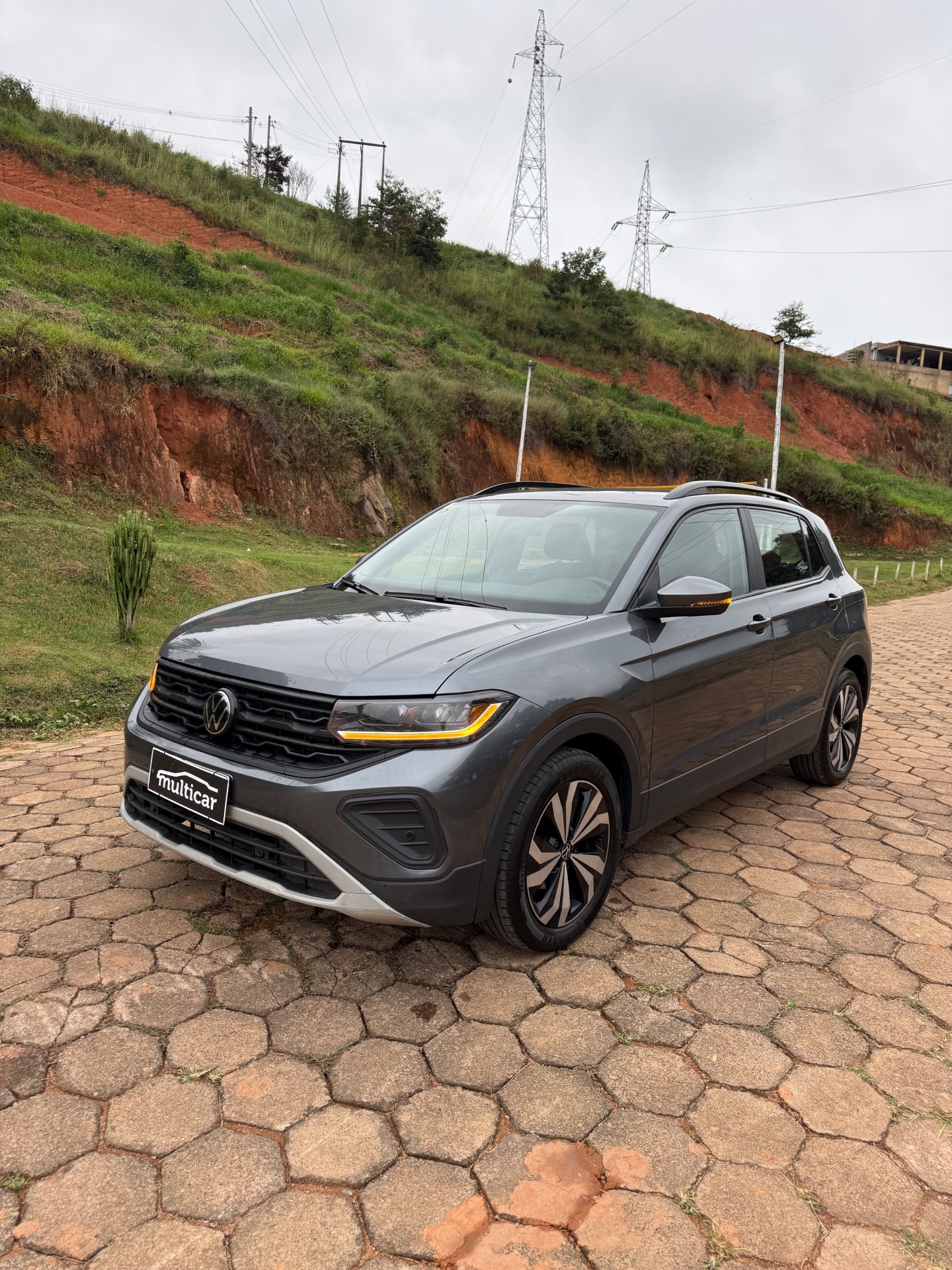 VOLKSWAGEN T-CROSS TSI 2025 - Foto 2