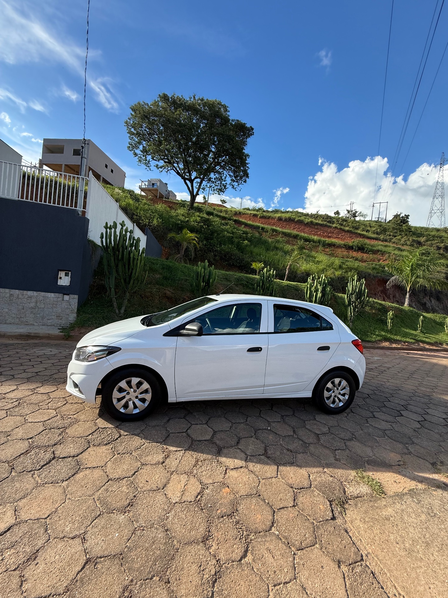 CHEVROLET ONIX JOY 2020 - Foto 4