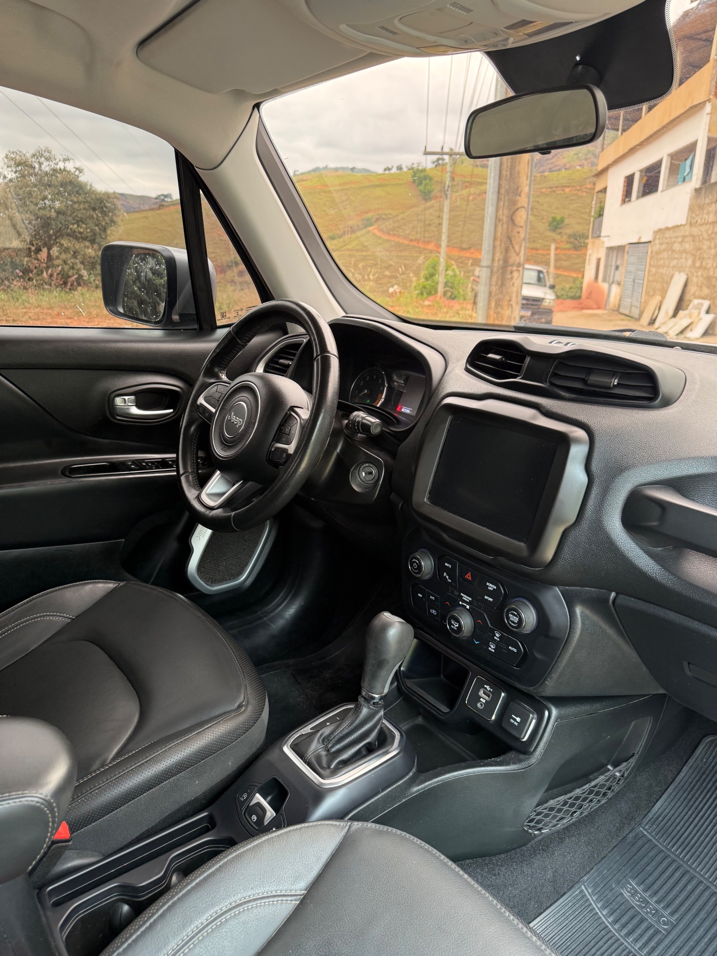 JEEP RENEGADE LONGITUDE 2021 - Foto 8