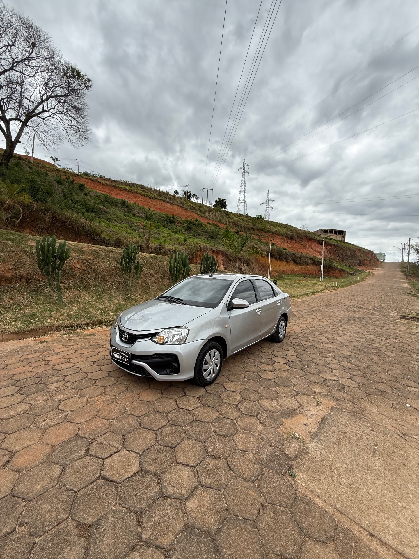 TOYOTA ETIOS SEDAN XS 2018 - Foto 1