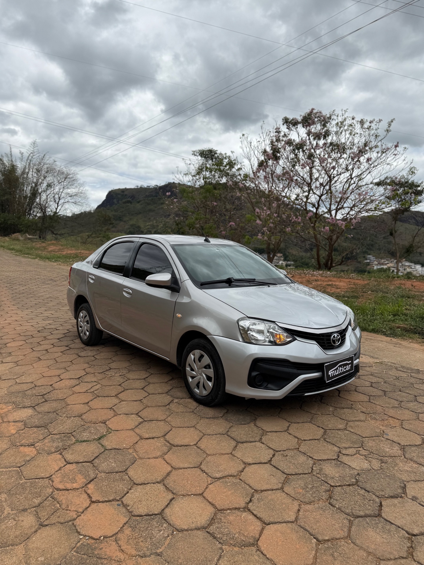 TOYOTA ETIOS SEDAN XS 2018 - Foto 5
