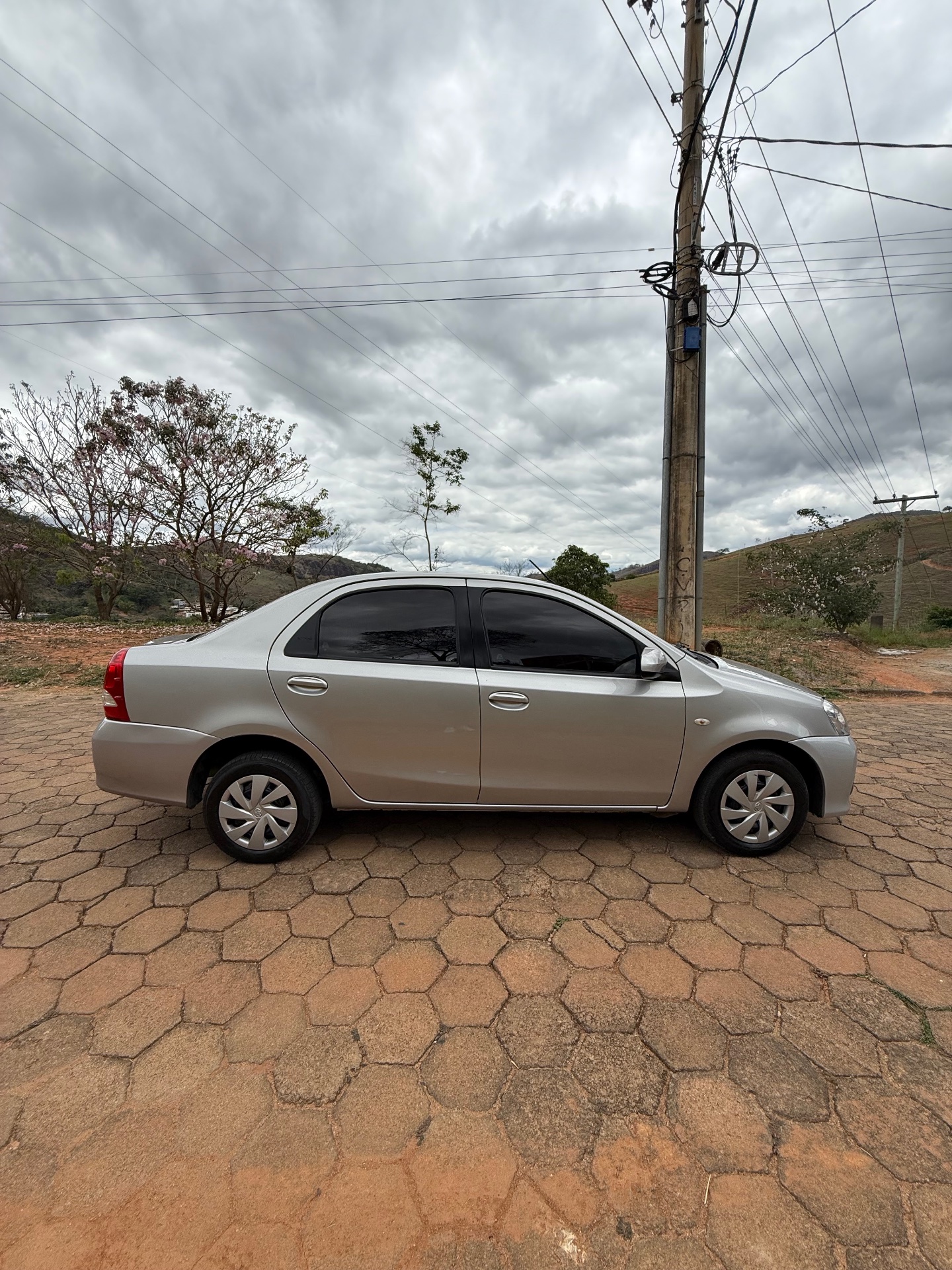 TOYOTA ETIOS SEDAN XS 2018 - Foto 6