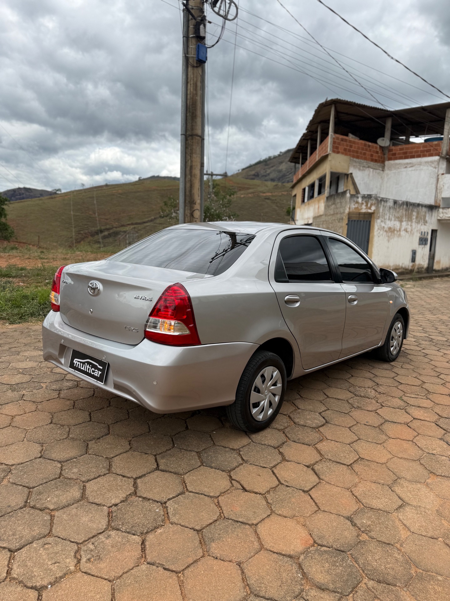 TOYOTA ETIOS SEDAN XS 2018 - Foto 9