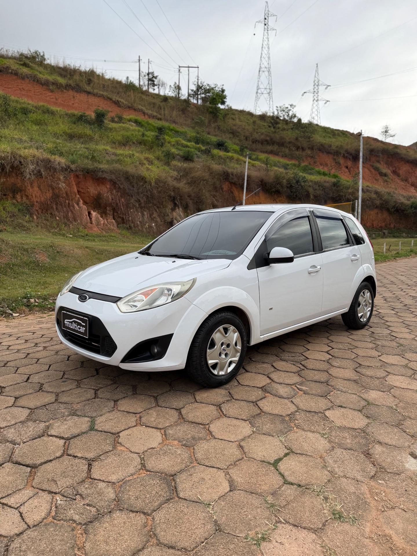 FORD FIESTA SE 2014 - Foto 2
