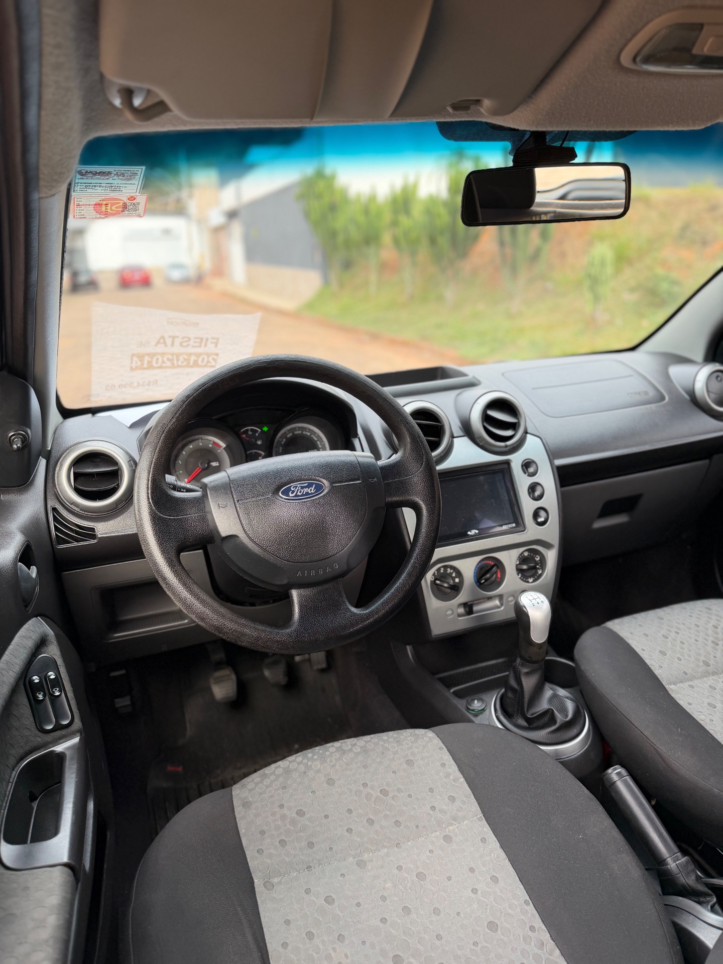 FORD FIESTA SE 2014 - Foto 17