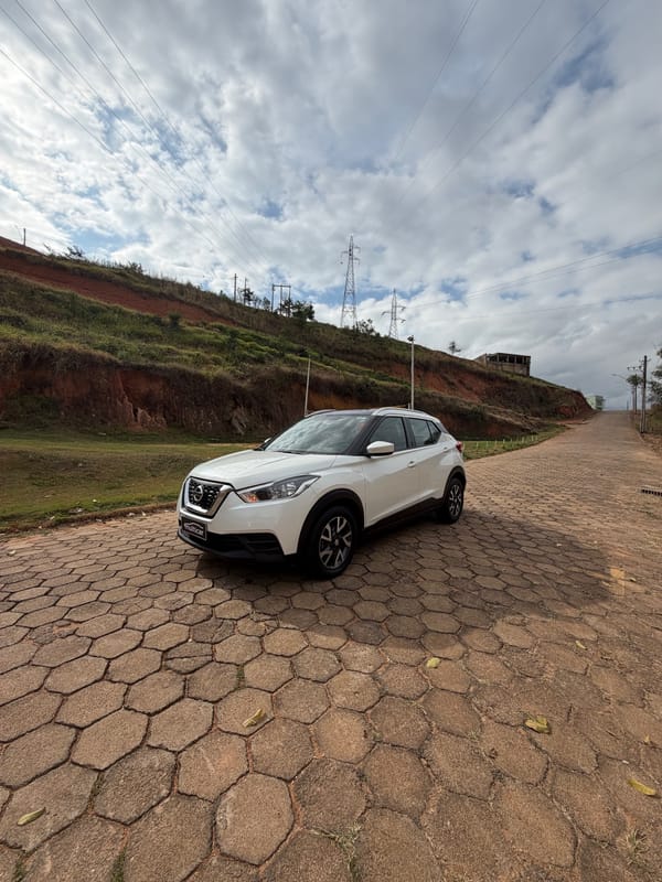 Nissan KICKS S 2018