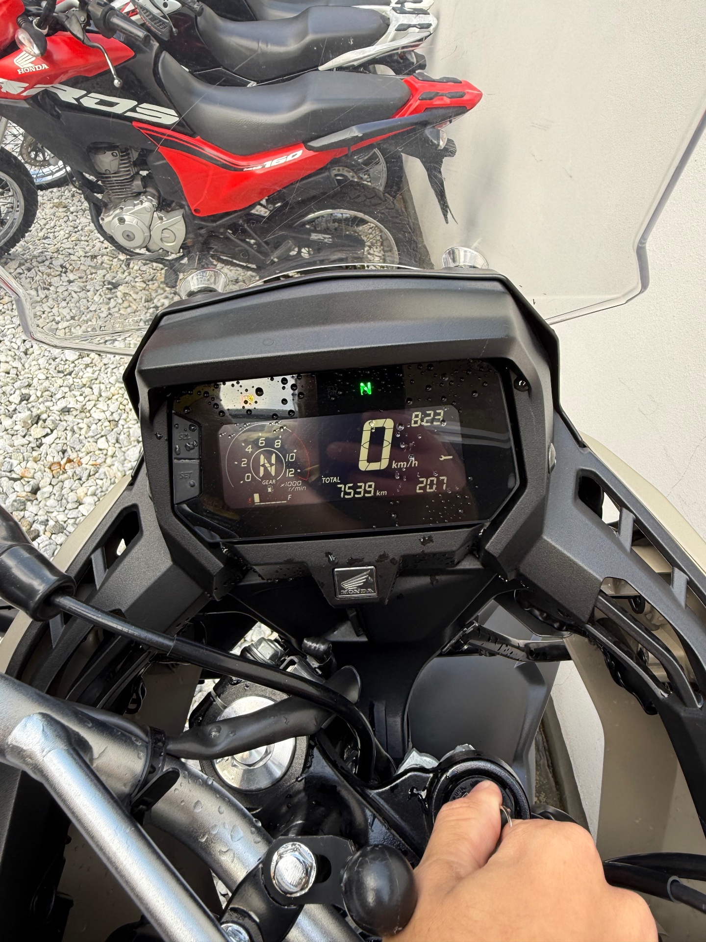 HONDA SAHARA ADV 2025 - Foto 9